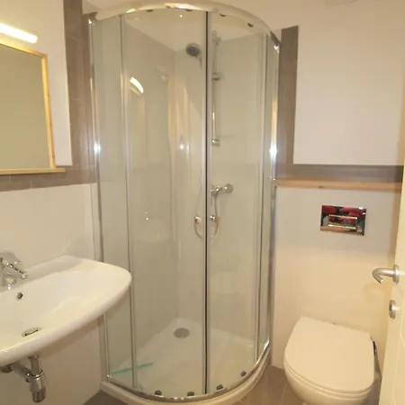 Roza Nest Two Bedrooms And Two Bathrooms Apartamento
