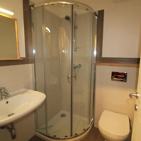 Roza Nest Two Bedrooms And Two Bathrooms באד קליניקירשהיים
