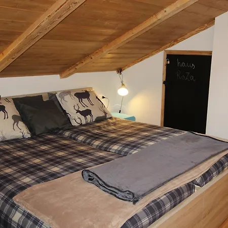 Roza's Nest By Isa Badkleinkirchheim *