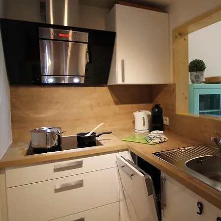 Roza Nest Two Bedrooms And Two Bathrooms דירה באד קליניקירשהיים