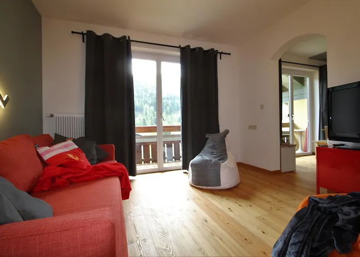 Roza's Nest By Isa Badkleinkirchheim