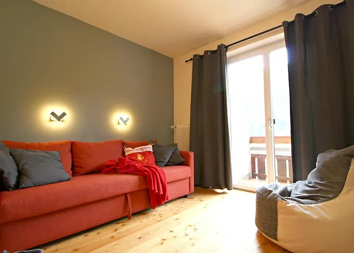 Roza's Nest By Isa Badkleinkirchheim *